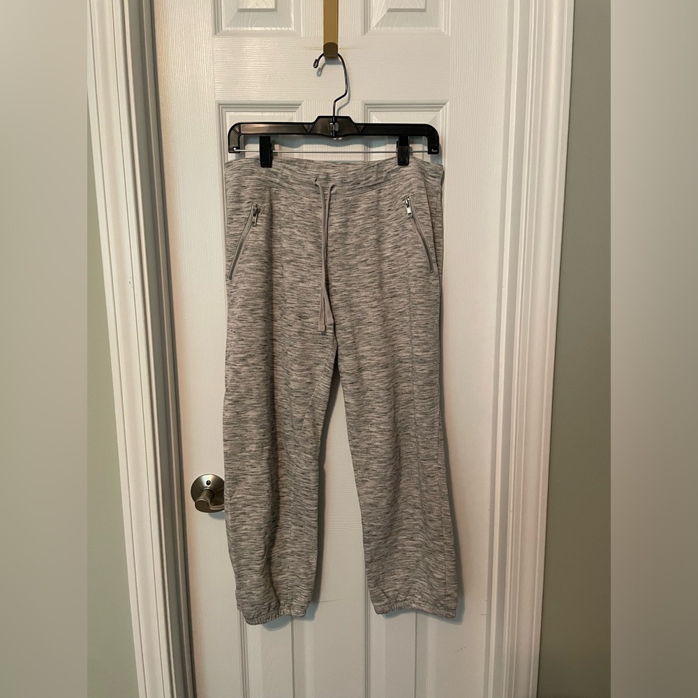 New York & Co. Gray Capri Jogger Sweatpants